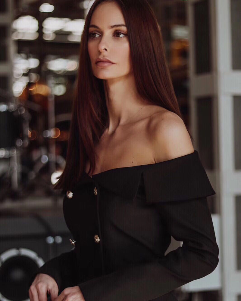 外籍女模特Polina
