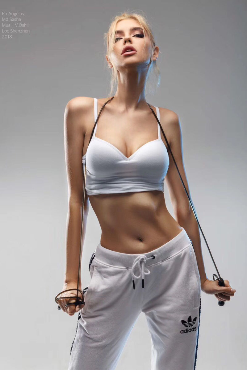外籍女模特Sasha
